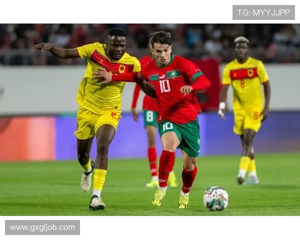 迪亚斯:俱乐部与国家队表现差异解析 迪亚斯:俱乐部与国家队表现差异解析