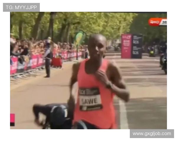 萨维全马破2配速挑战 35公里后的极限考验